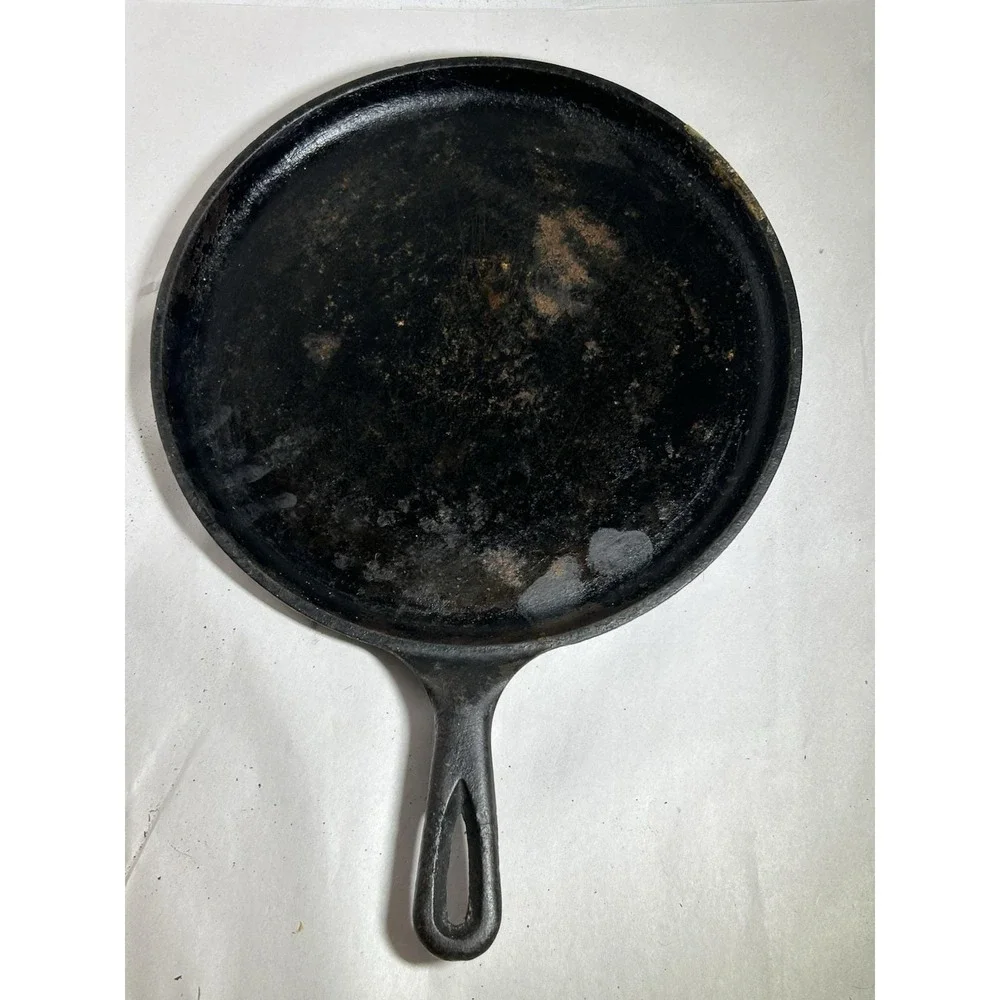 Vintage Lodge 90G Cast Iron Flat Griddle Round Skillet 10 1/2